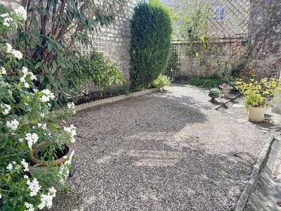 Maison bourgeoise - 353 m² - 13 pièces