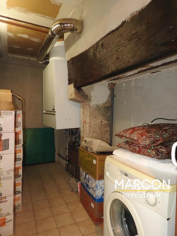 Maison - 214 m² - 8 pièces