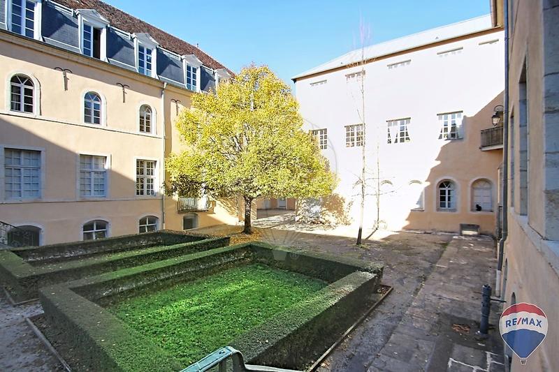 Appartement - 63 m² - 2 pièces