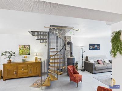 Maison - 131 m² - 6 pièces