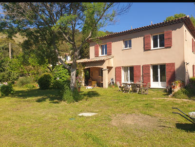 Villa - 150 m² - 5 pièces