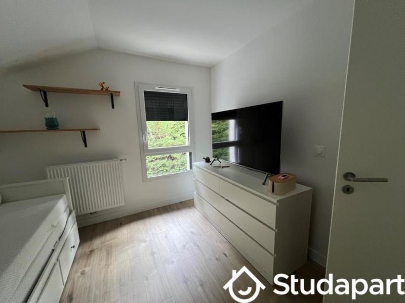 Chambre - 115 m² - 1 pièce