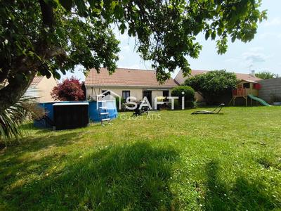 Maison - 97 m² - 5 pièces