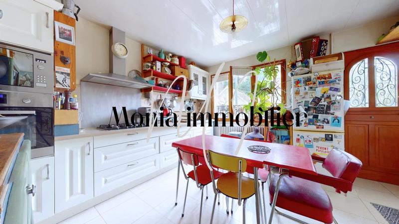 Pavillon - 130 m² - 6 pièces