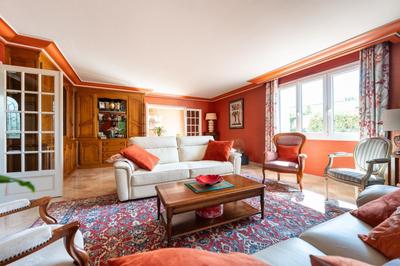 Maison - 179 m² - 6 pièces