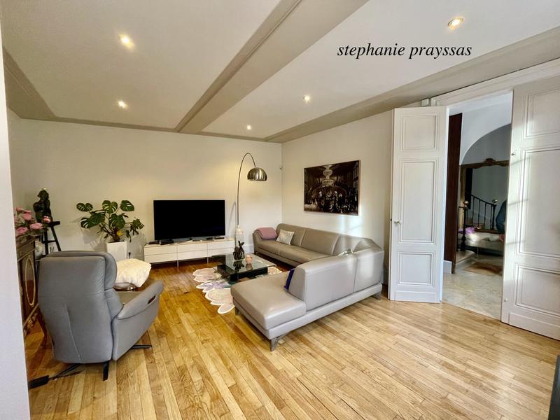 Maison - 292 m² - 8 pièces