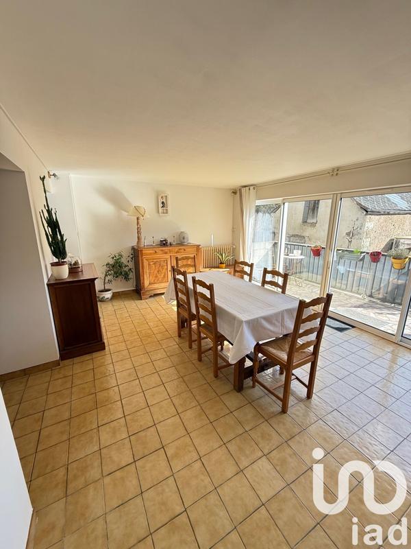 Maison - 227 m² - 8 pièces