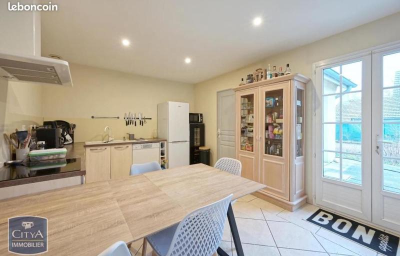 Maison - 102 m² - 5 pièces