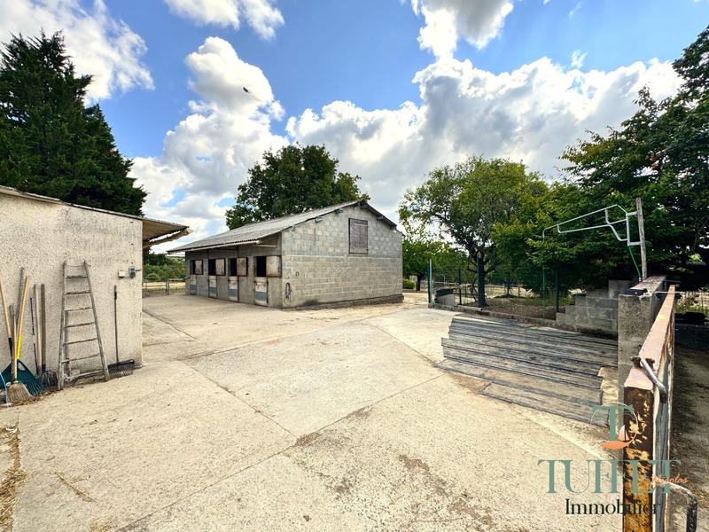 Maison - 274 m² - 9 pièces