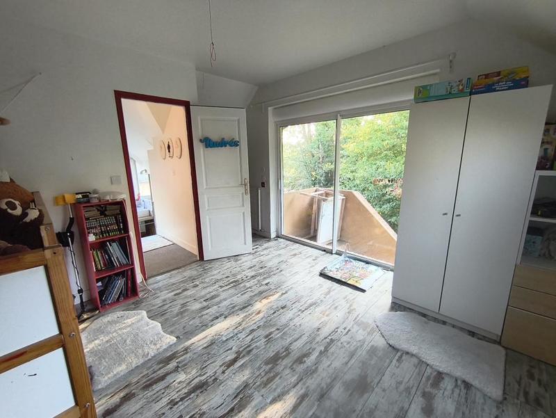 Demeure - 222 m² - 6 pièces