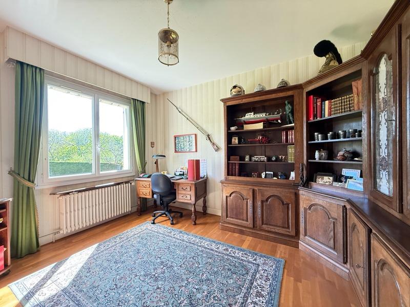 Maison - 317 m² - 10 pièces