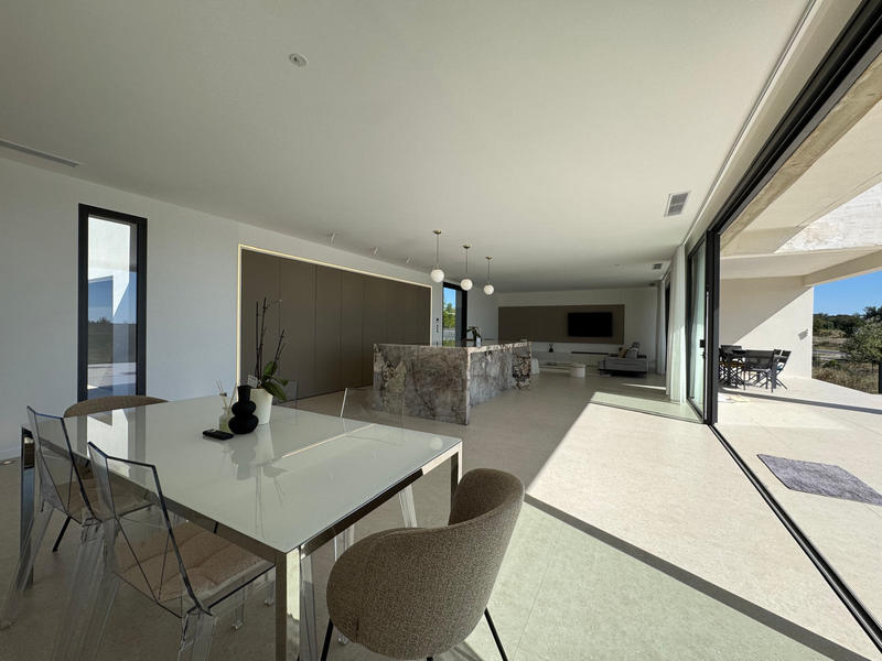 Maison - 207 m² - 5 pièces