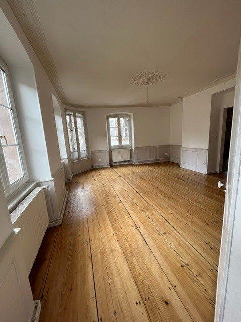 Appartement - 140 m² - 5 pièces