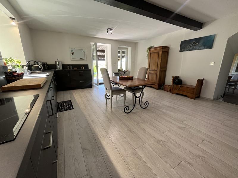 Maison ancienne - 220 m² - 7 pièces