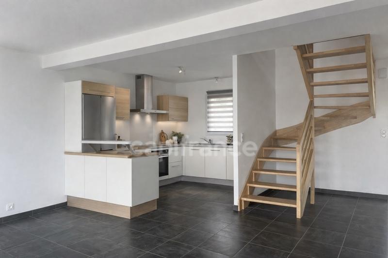 Maison - 90 m² - 5 pièces