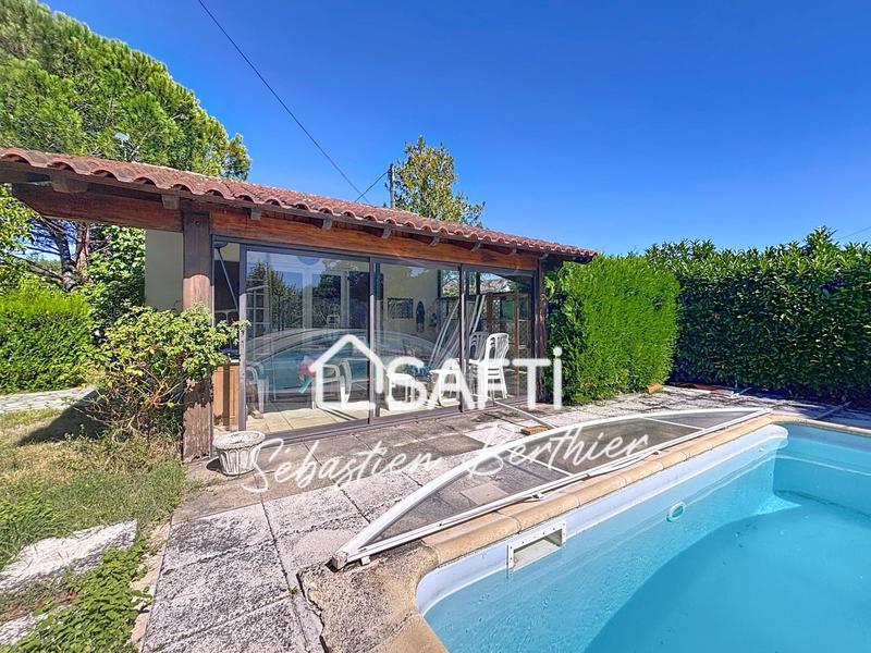 Maison - 180 m² - 6 pièces