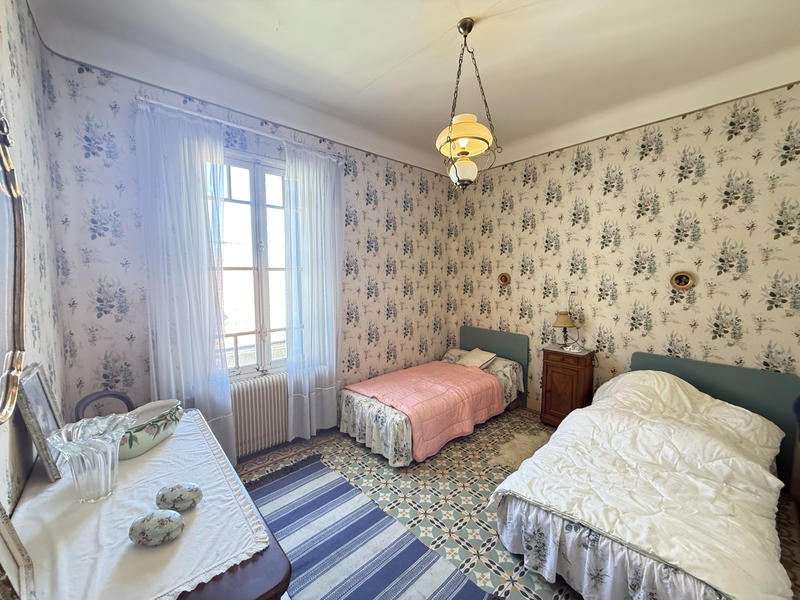 Maison - 185 m² - 6 pièces