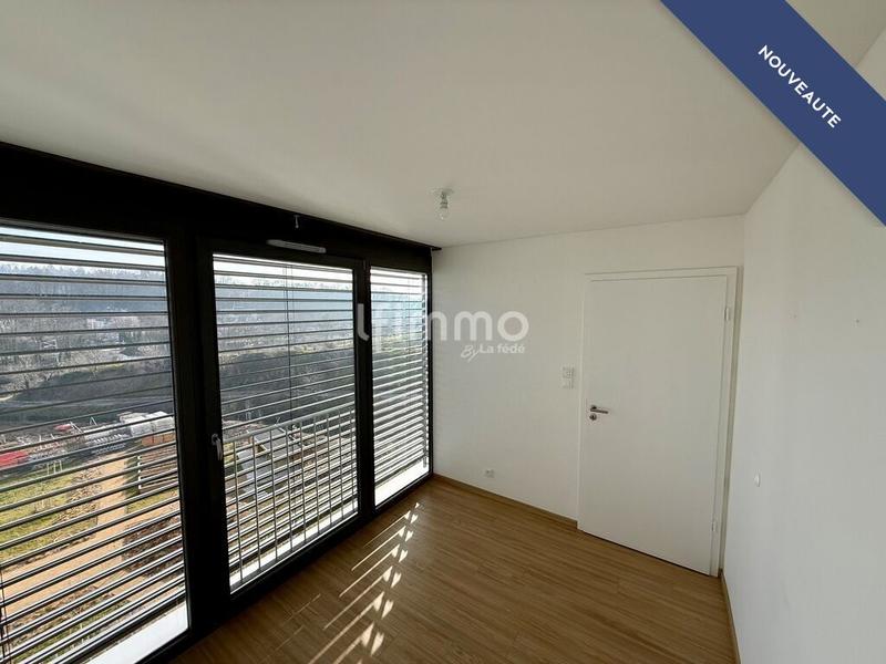 Loft - 121 m² - 5 pièces