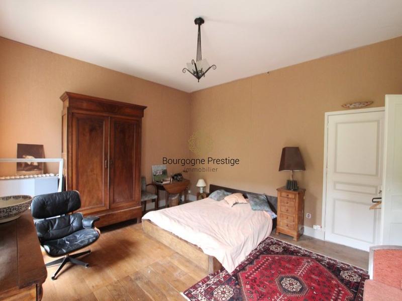 Propriété - 510 m² - 16 pièces