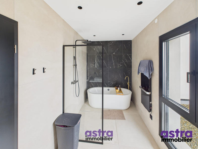 Villa - 160 m² - 5 pièces