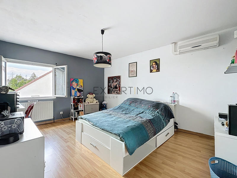 Maison - 295 m² - 7 pièces