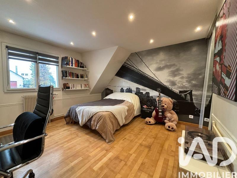 Maison - 166 m² - 6 pièces