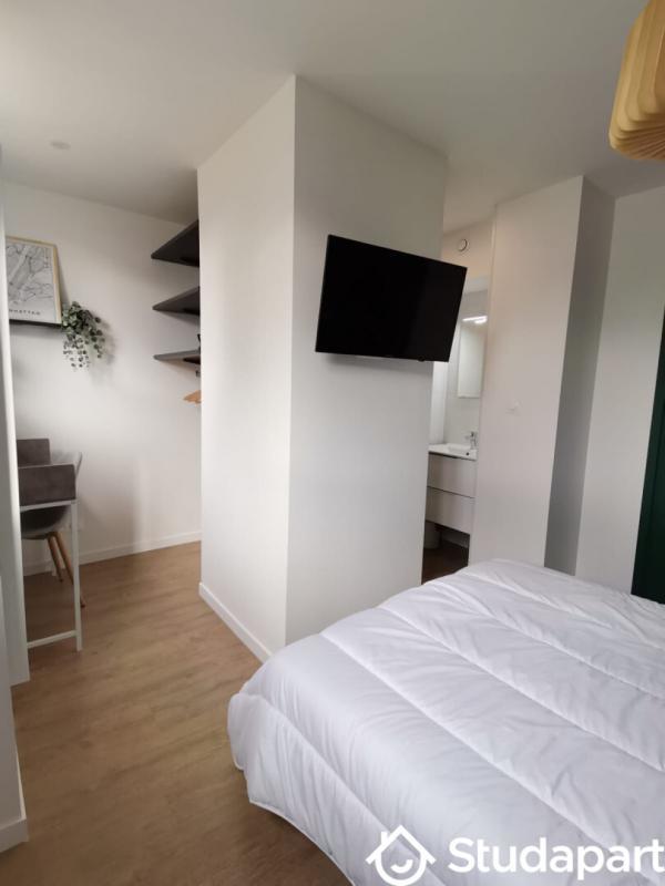 Chambre - 9 m² - 1 pièce