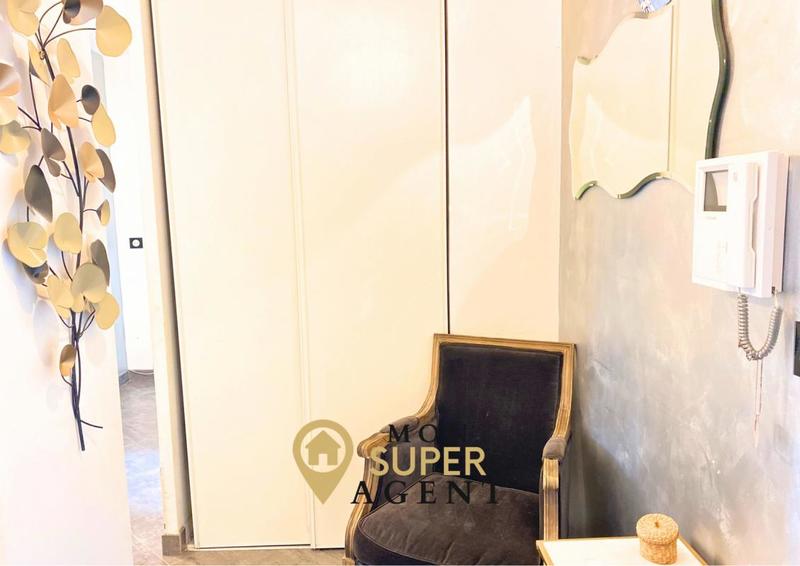 Appartement - 80 m² - 4 pièces