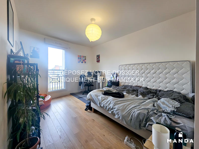 Chambre - 11 m² - 4 pièces