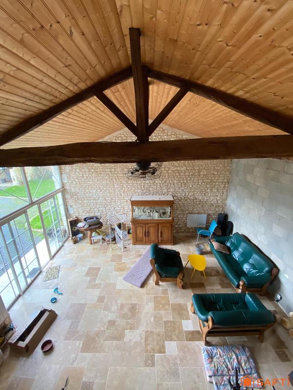 Maison - 200 m² - 12 pièces