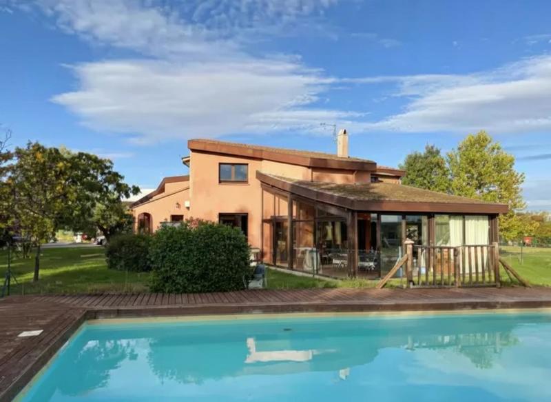 Villa - 250 m² - 7 pièces