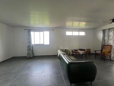 Maison - 438 m² - 11 pièces