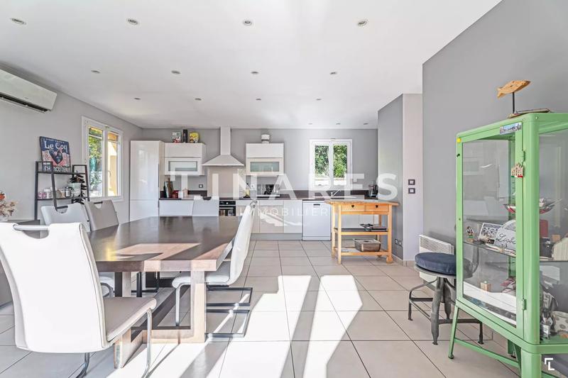 Maison - 122 m² - 5 pièces