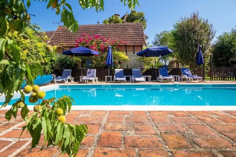 Propriété - 270 m² - 12 pièces