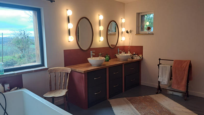 Maison - 244 m² - 11 pièces