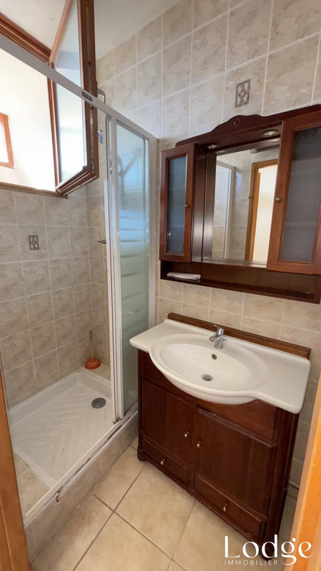 Appartement - 77 m² - 2 pièces