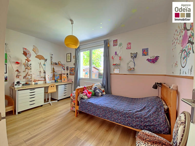 Maison - 99 m² - 5 pièces