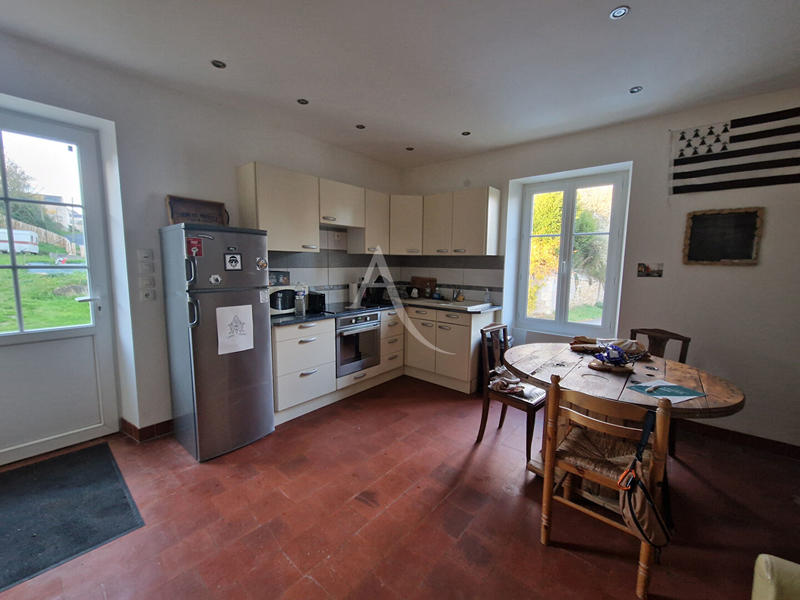 Maison - 110 m² - 4 pièces