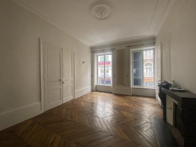 Appartement - 91 m² - 3 pièces