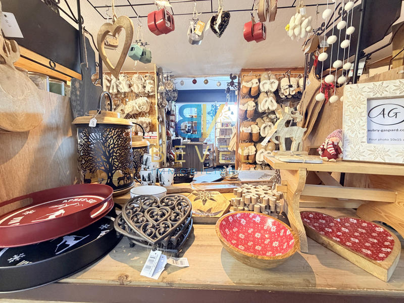 Local commercial - 67 m² - 3 pièces