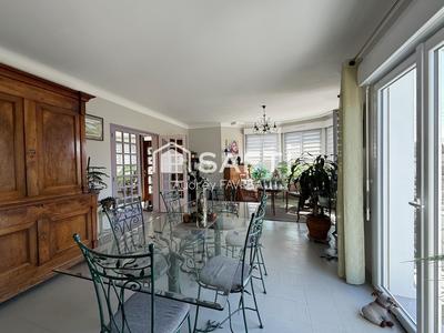 Maison - 168 m² - 5 pièces