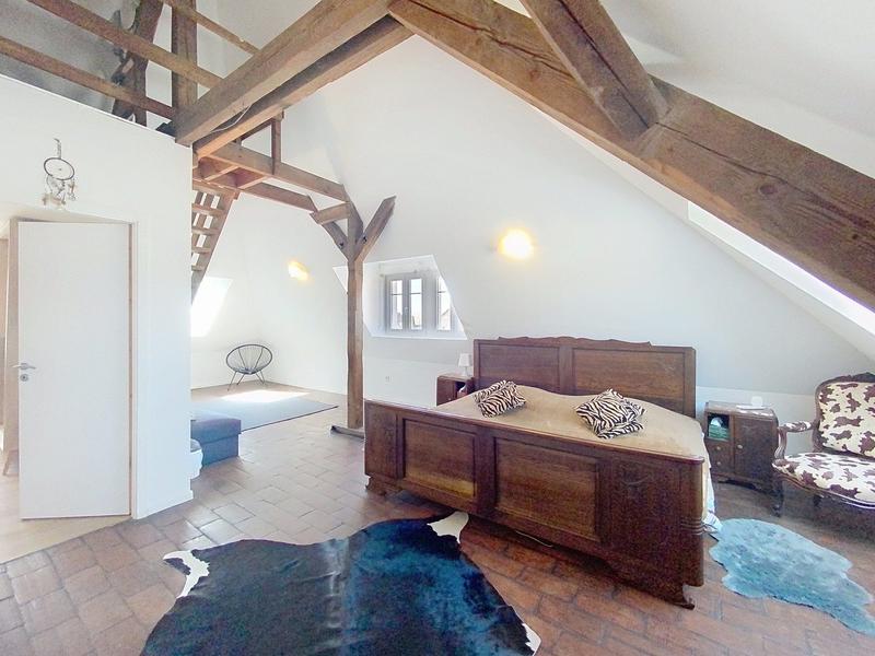 Maison - 299 m² - 9 pièces