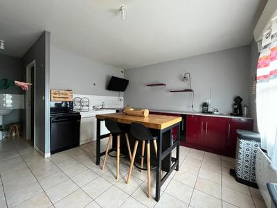 Maison - 99 m² - 3 pièces