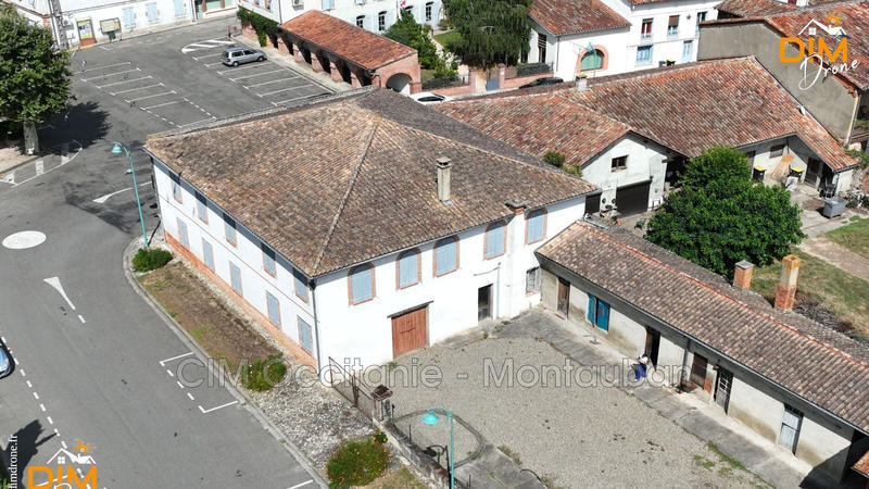 Maison - 400 m² - 10 pièces