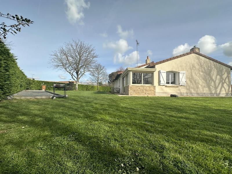 Maison - 212 m² - 8 pièces