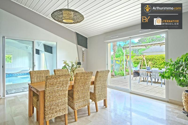 Maison - 260 m² - 9 pièces