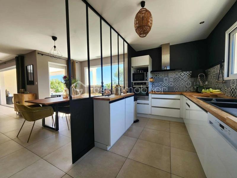 Villa - 145 m² - 6 pièces