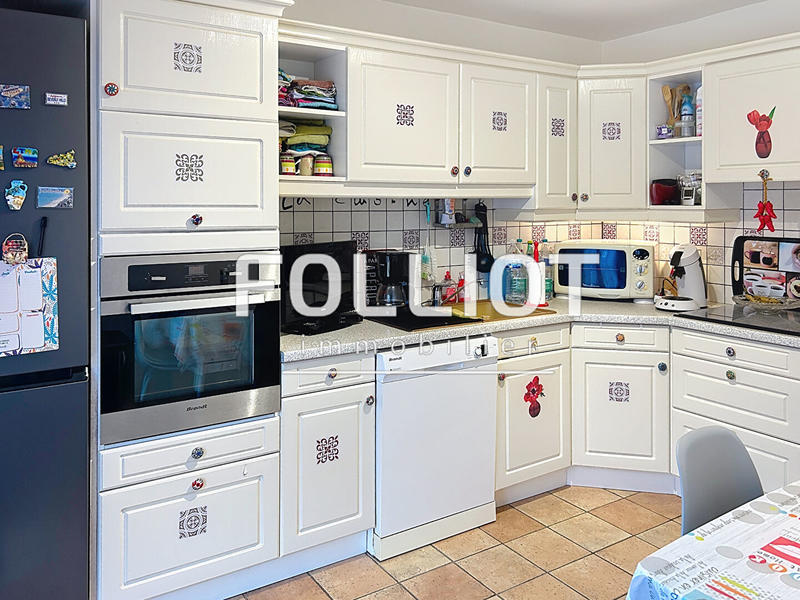 Maison - 90 m² - 5 pièces