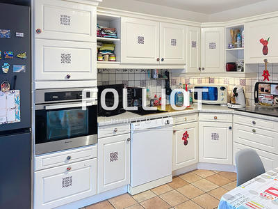 Maison - 90 m² - 5 pièces