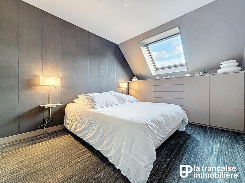 Maison - 168 m² - 8 pièces